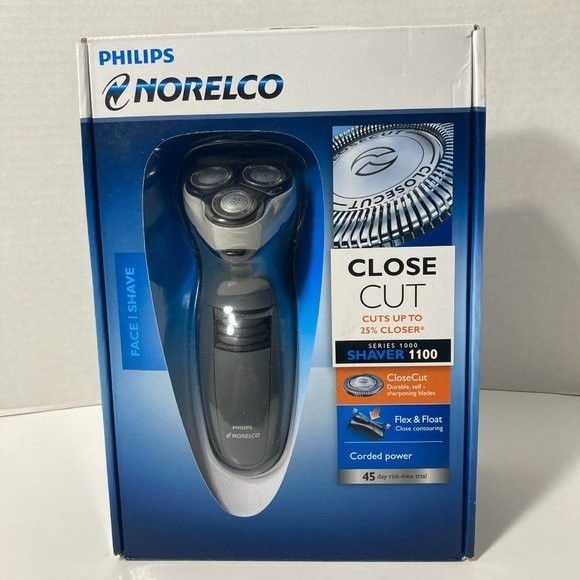 Philips Norelco Electric Shaver 6900LC Razor - Picture 1 of 14